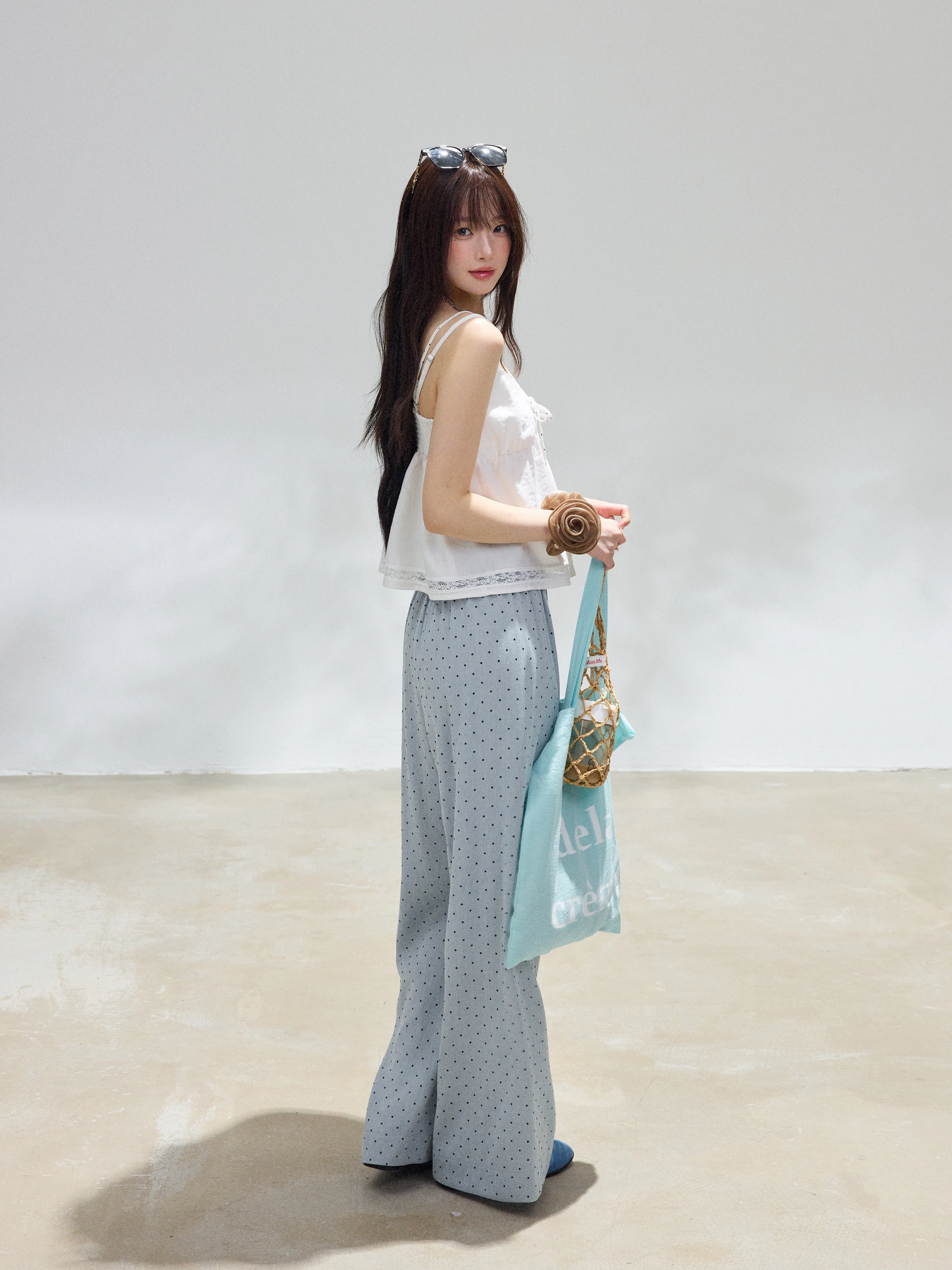 ライトブルー ドット柄ワイドパンツ 商品写真
