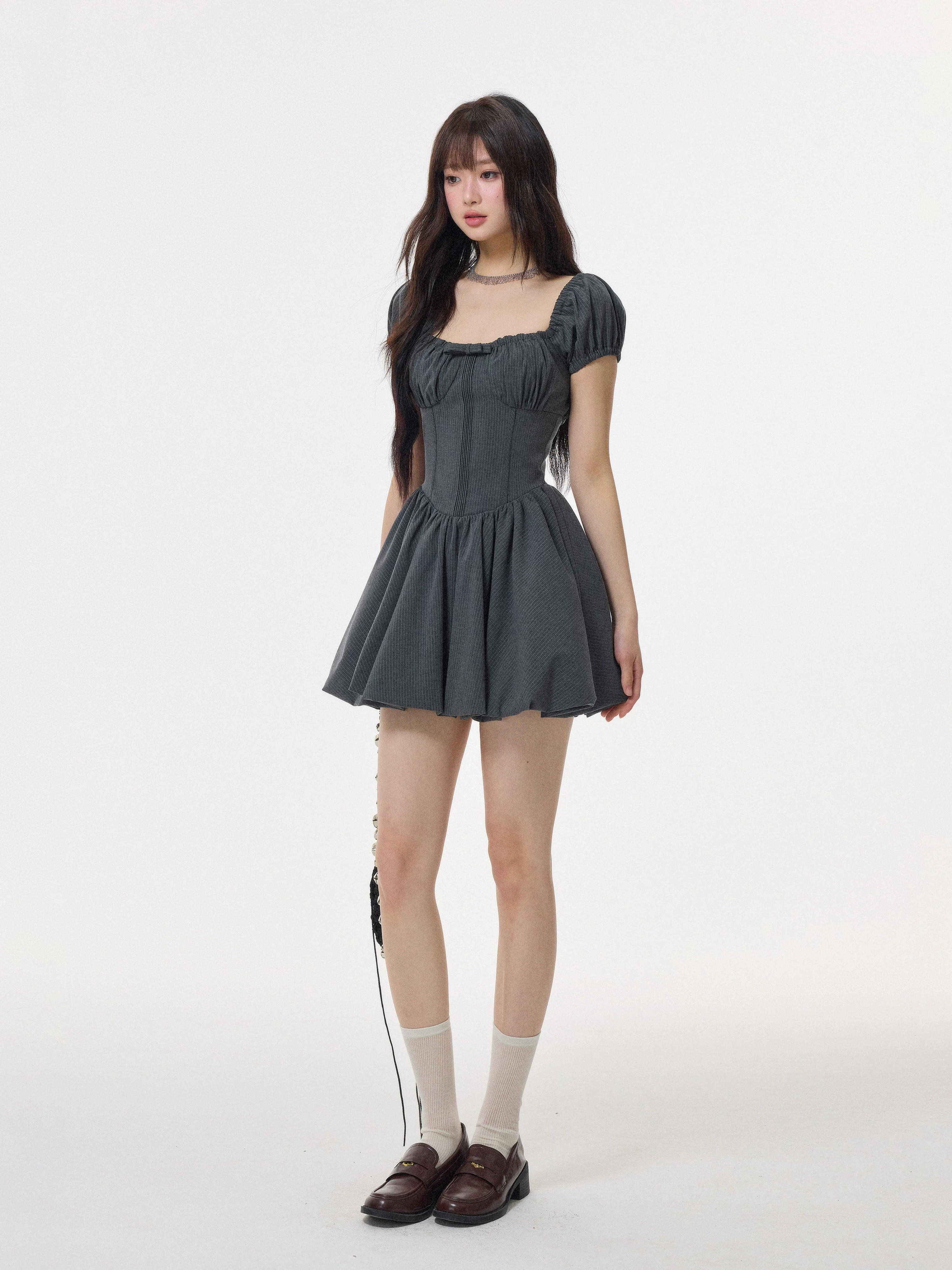 グレー スクエアネック パフスリーブワンピース 商品写真