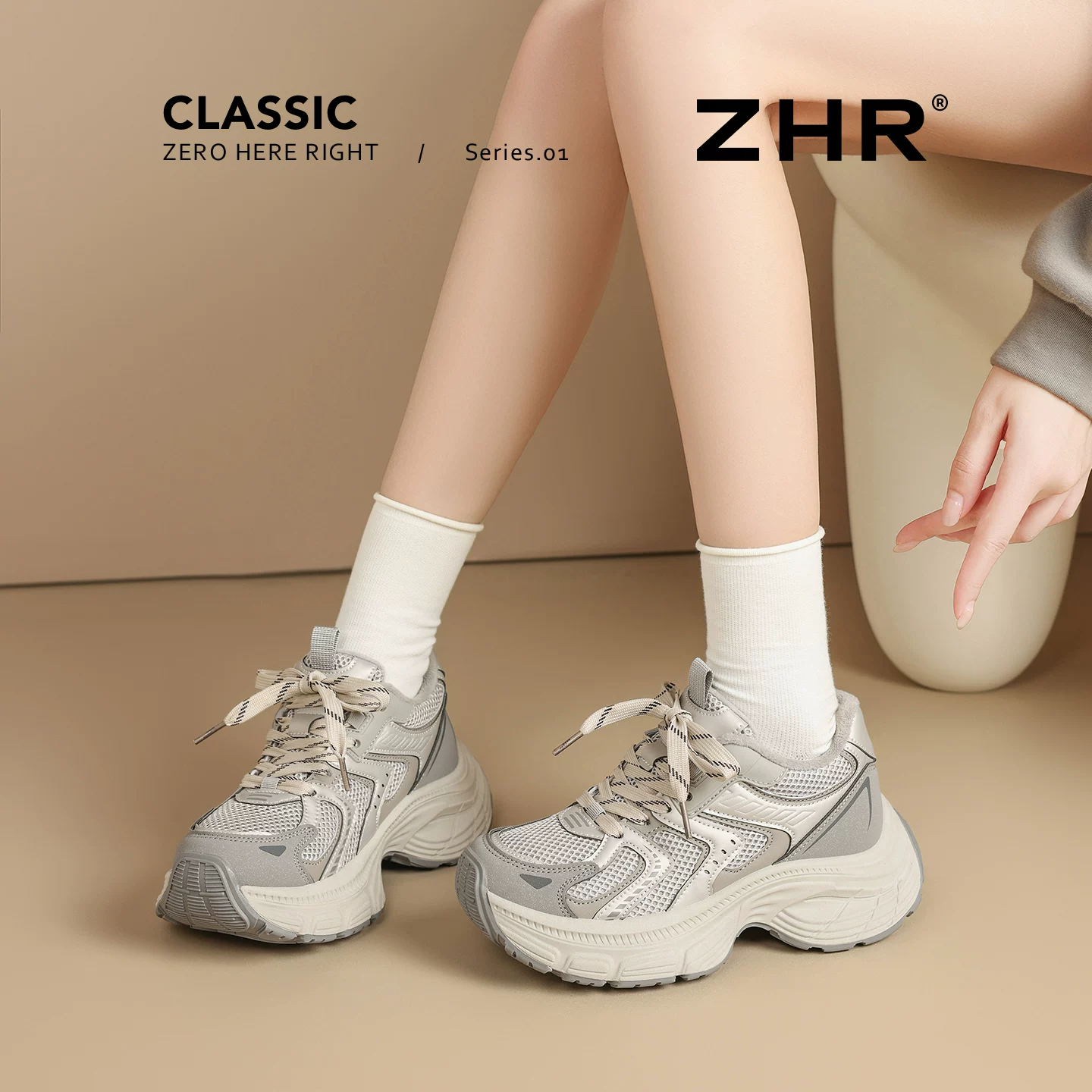 ZHR シルバーグレー ボアインヒールスニーカー 商品写真