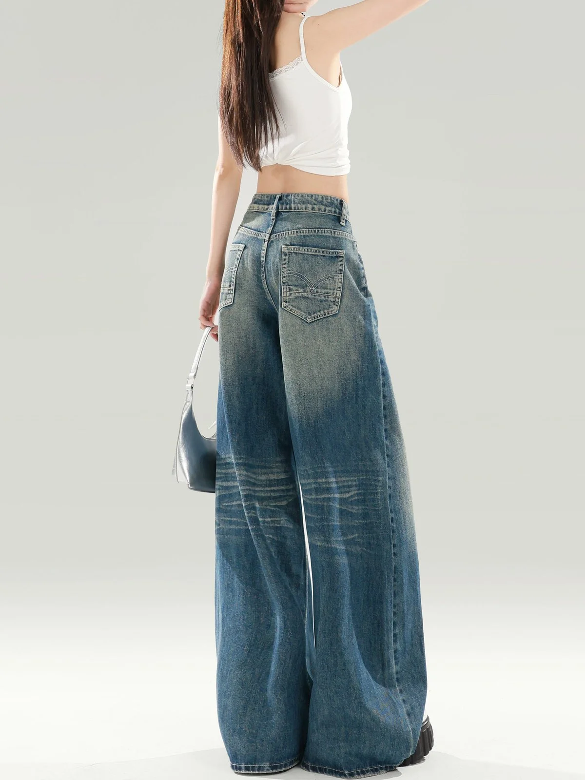 LA CHAPELLE ウォッシュ加工 ゆったりワイドデニムパンツ ブルー｜商品写真