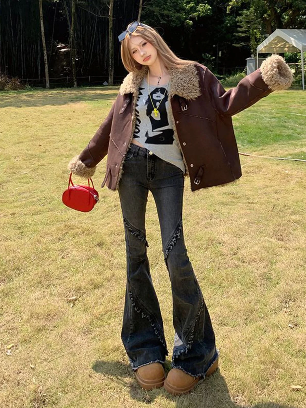 LA CHAPELLE アメカジ ウォッシュ カットオフヘム フレアデニムパンツ｜商品写真