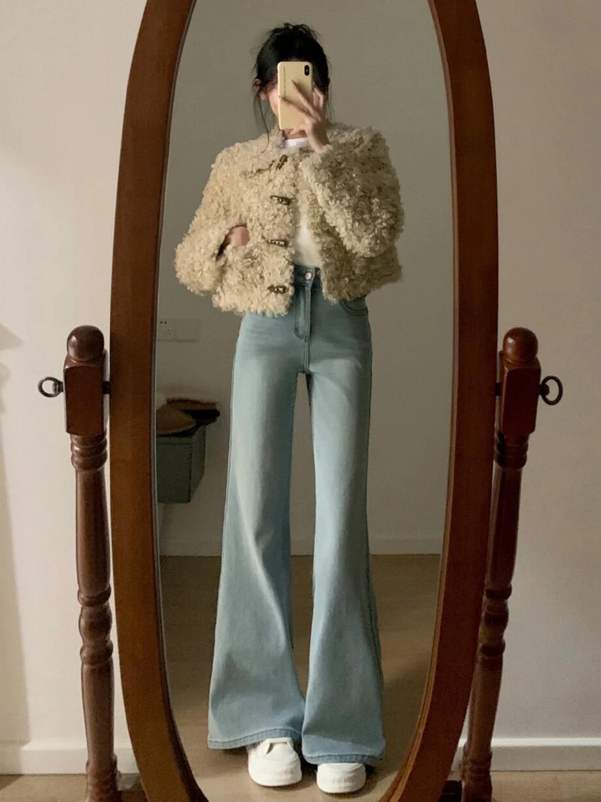 LA CHAPELLE ハイウエスト ストレッチ ブーツカットデニムパンツ ライトブルー ロング丈｜商品写真