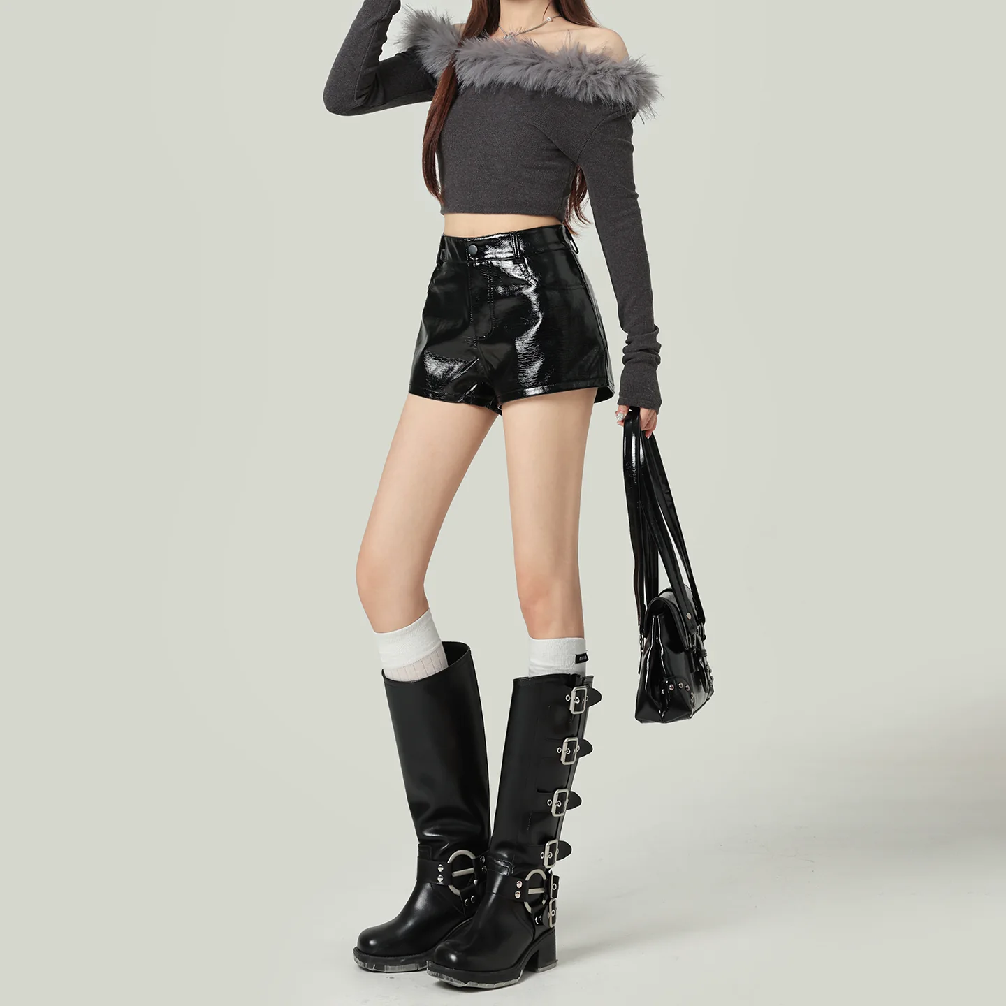 PUレザー ショートパンツ ハイウエスト フィット ブラック