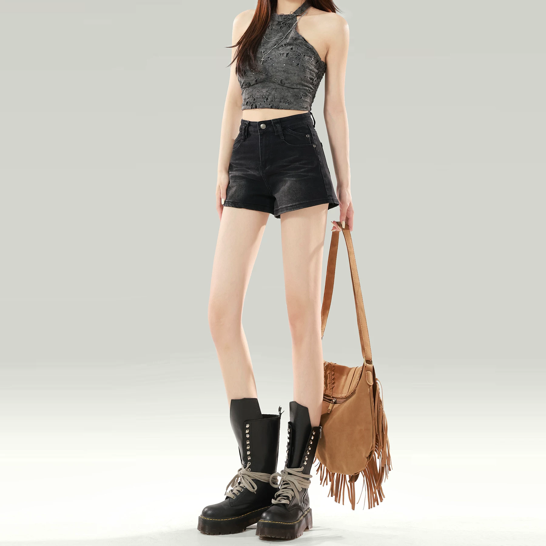 ブラック ハイウエスト Aライン デニムショートパンツ