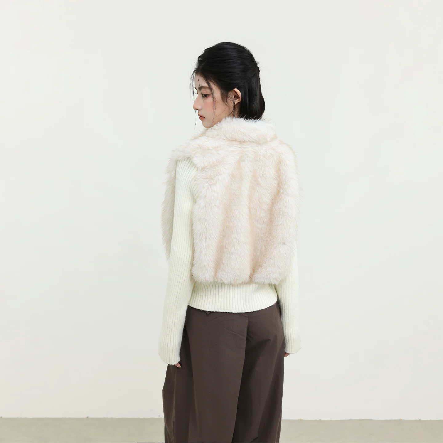 フェイクレイヤード ファー調切り替え ニットジャケット ジップアップ ベージュ
