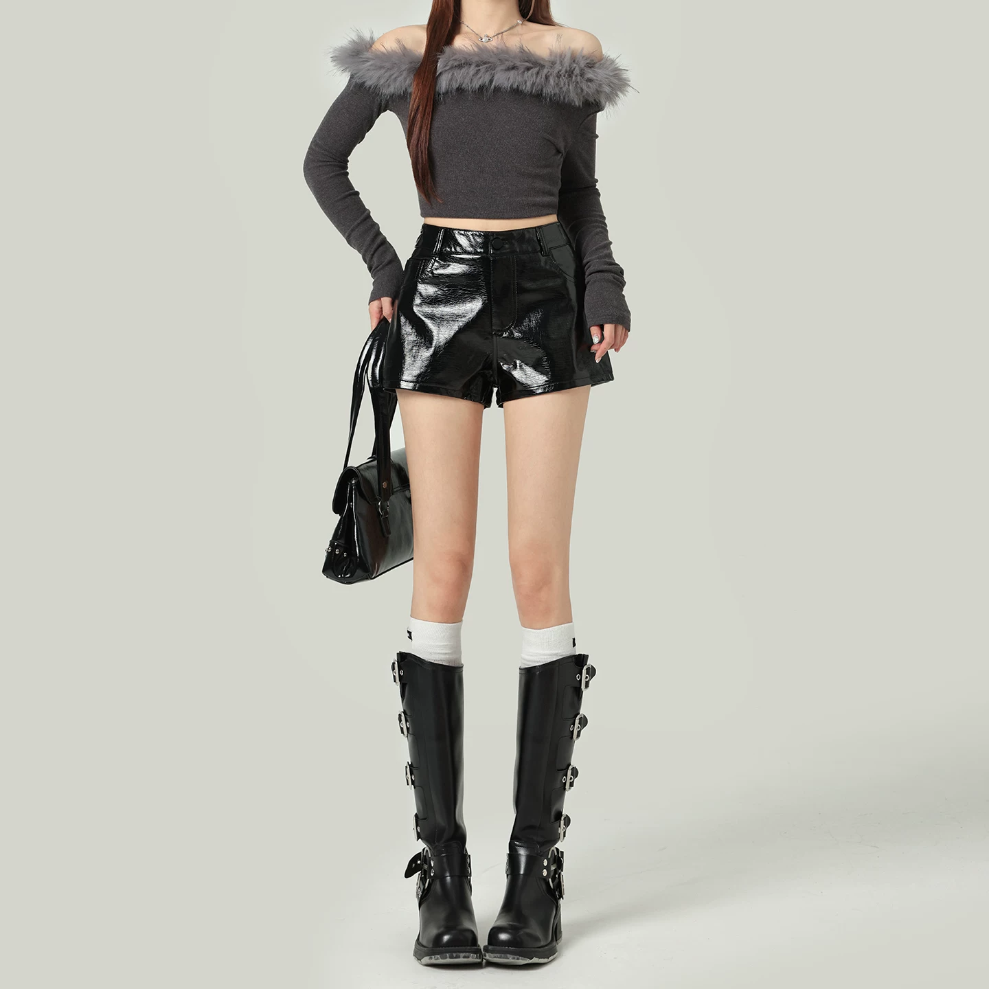 PUレザー ショートパンツ ハイウエスト フィット ブラック