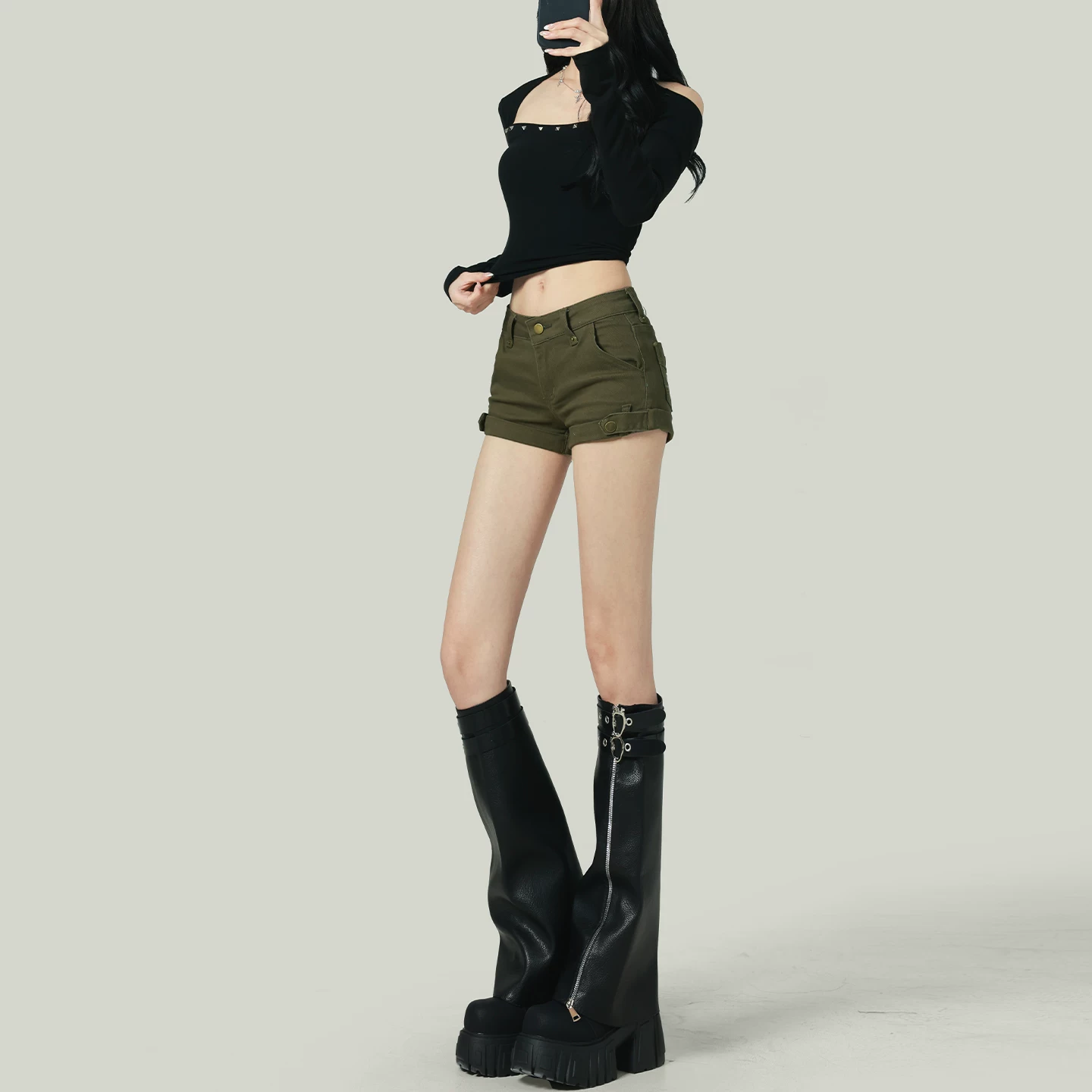 デニムショートパンツ ポケット付き ユーズド加工 カーキ