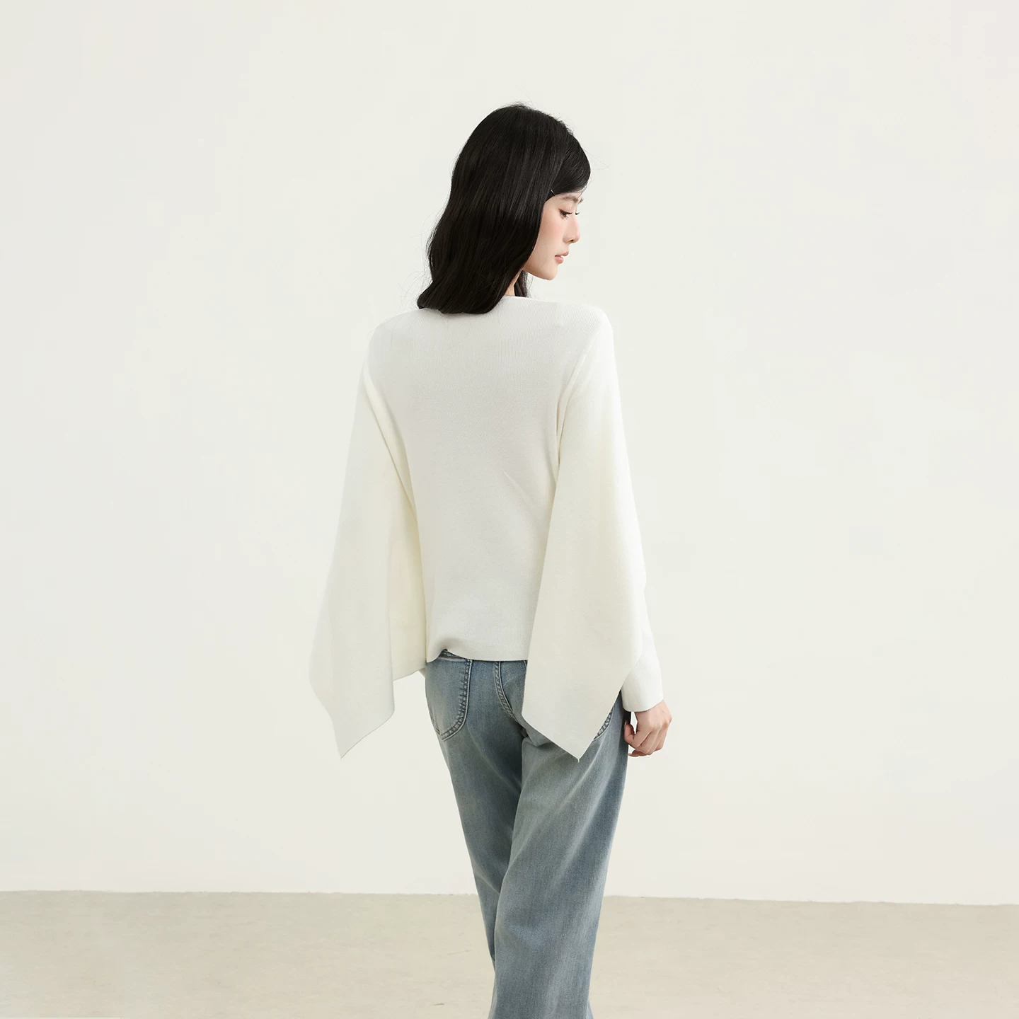 ケープ風 フェイクレイヤード ニットトップス ホワイト プルオーバー