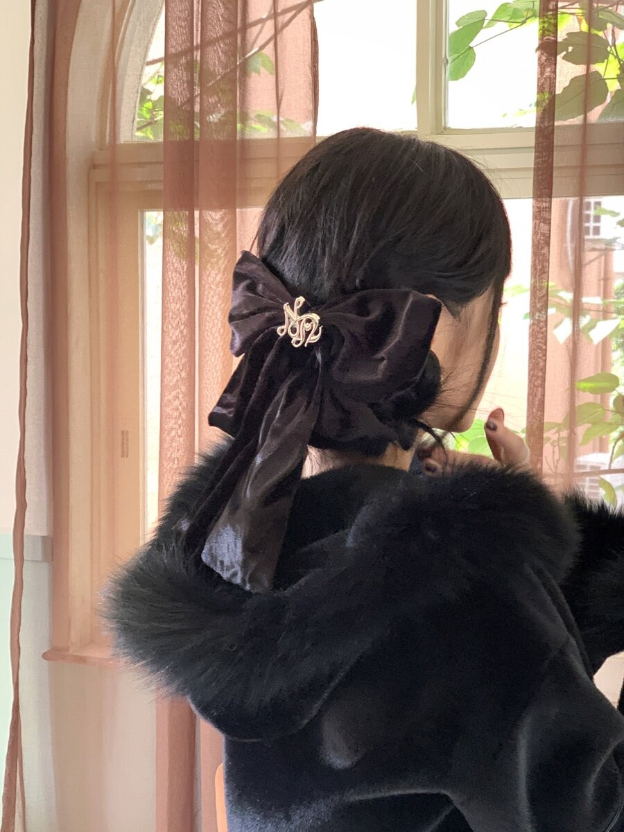 Two Narcissus ベルベットリボン ヘアクリップ