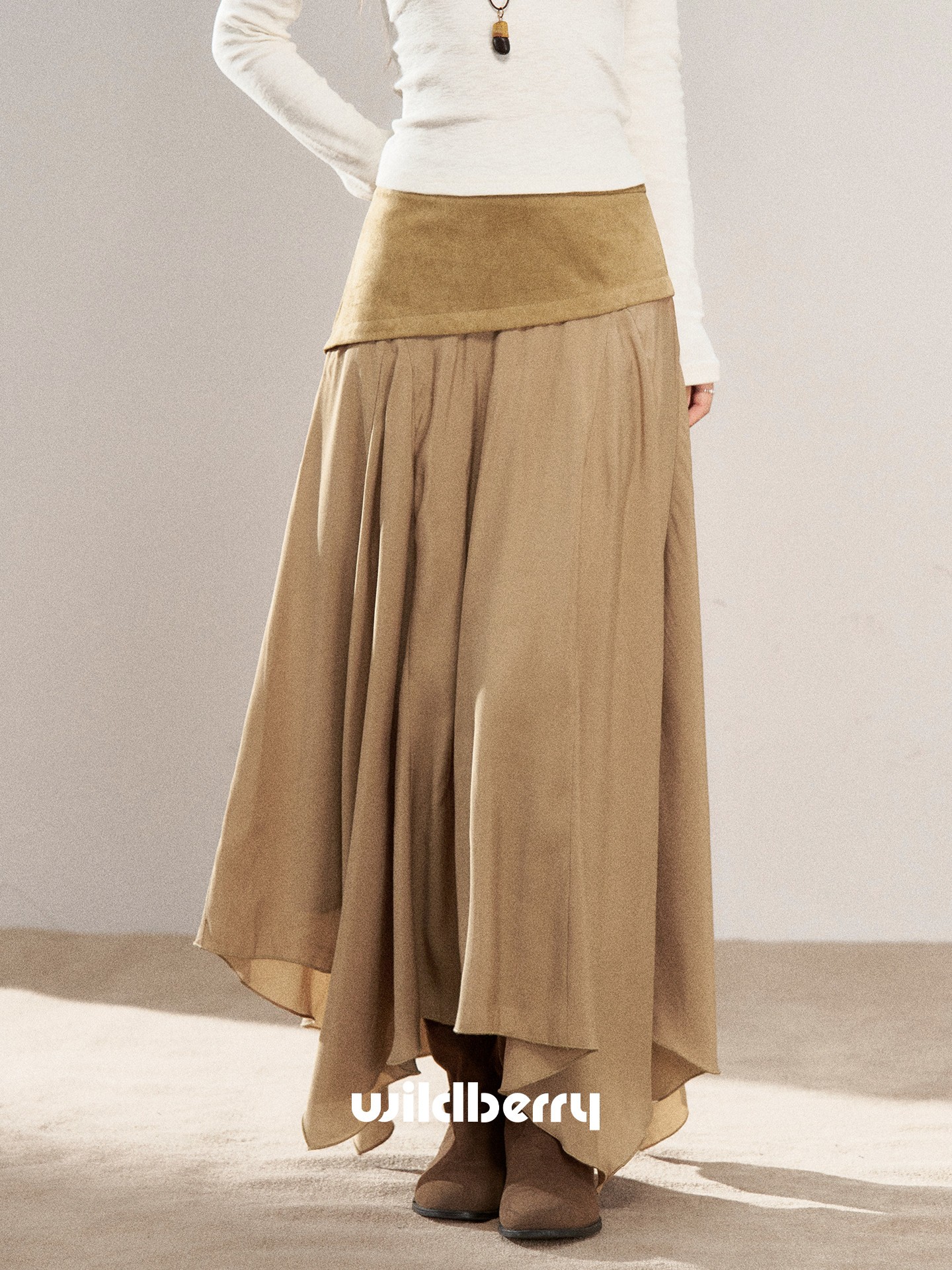 Wildberry カーキ アシンメトリーフレアスカート