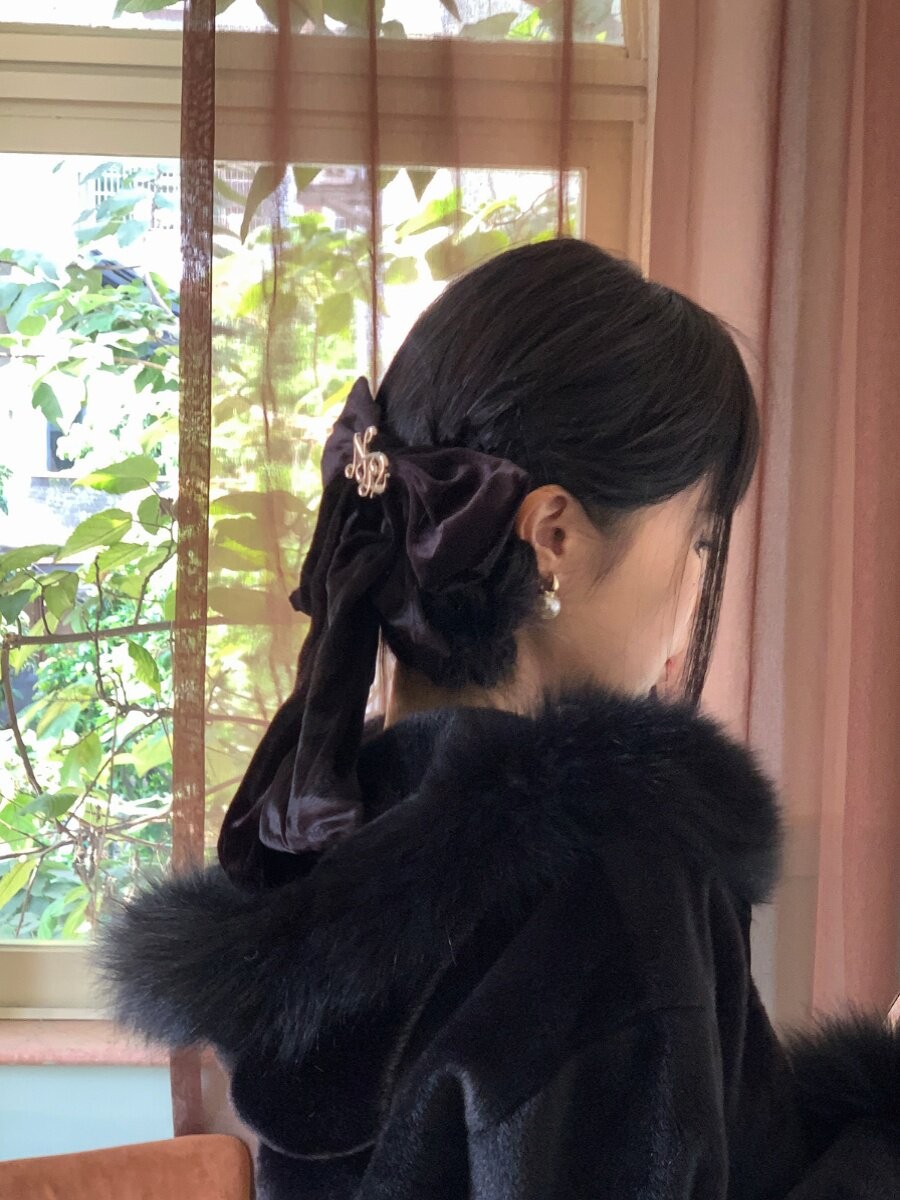 Two Narcissus ベルベットリボン ヘアクリップ