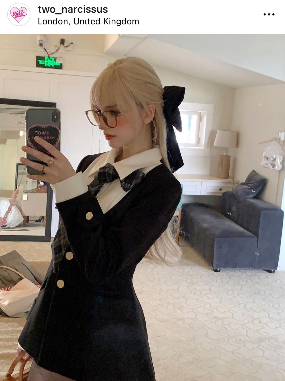 Two Narcissus ベルベットリボン ヘアクリップ
