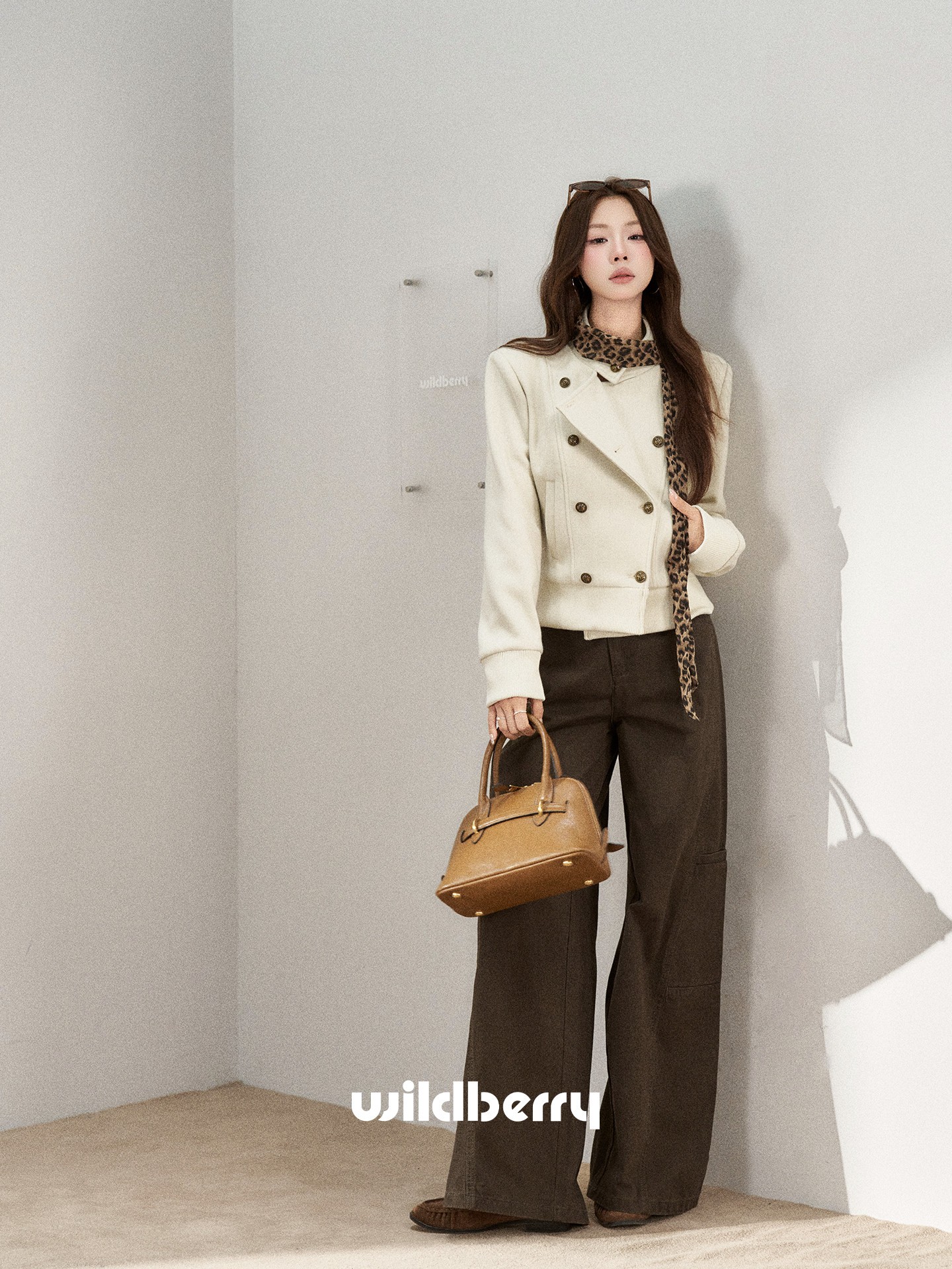 Wildberry 立ち襟 ダブルボタンショートジャケット
