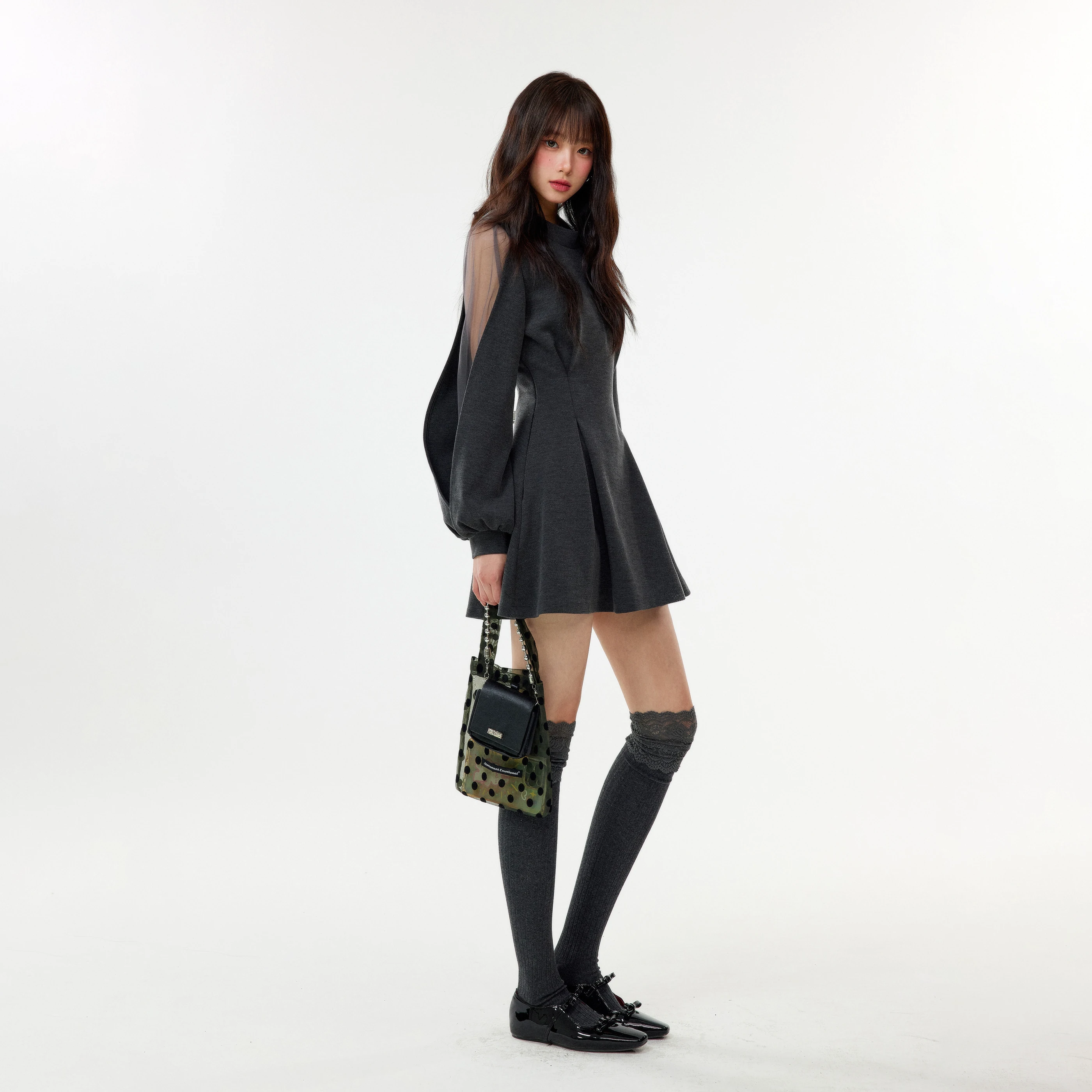 長袖フィットシルエット ミニワンピース
