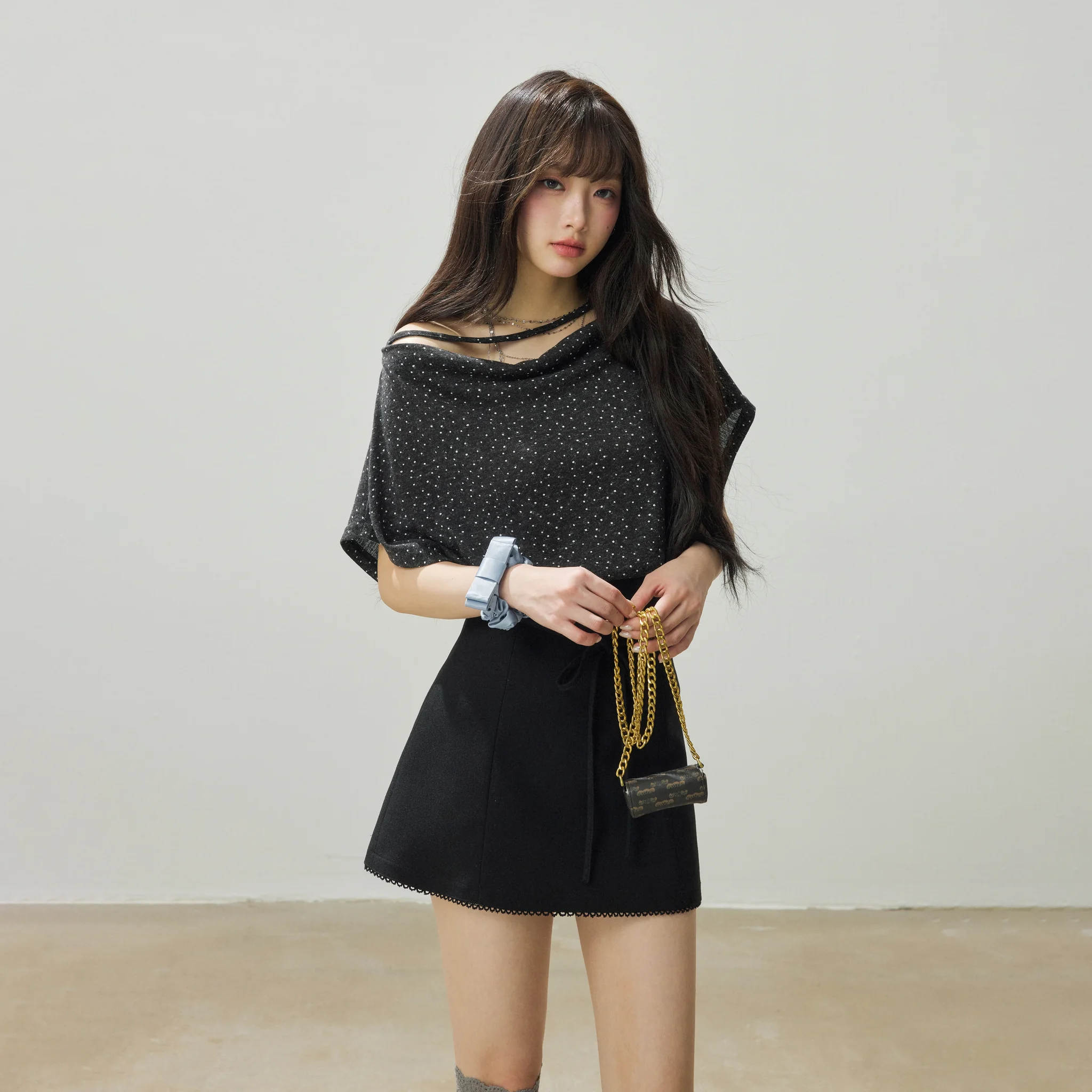 ドット柄 オフショルダー Tシャツ 商品写真