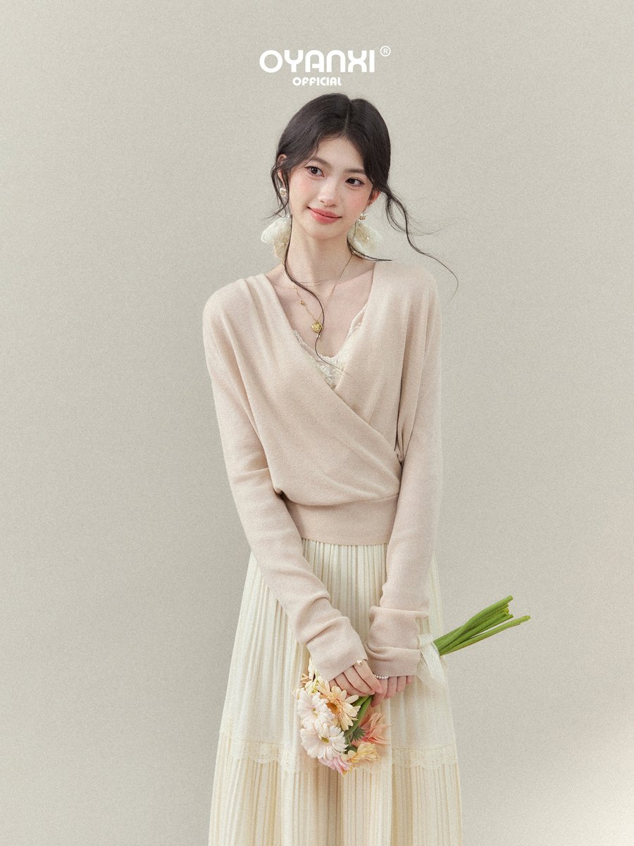 OYANXI Vネックニット＆レースインナー 2点セット