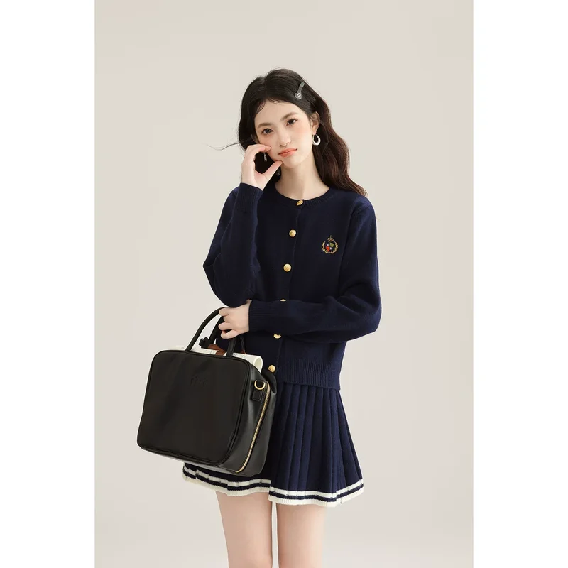 クルーネックニット＆プリーツスカート セットアップ 商品写真