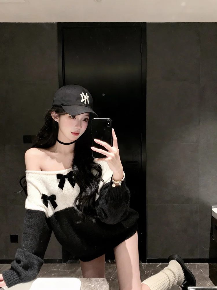 リボンニットに黒キャップを🖤