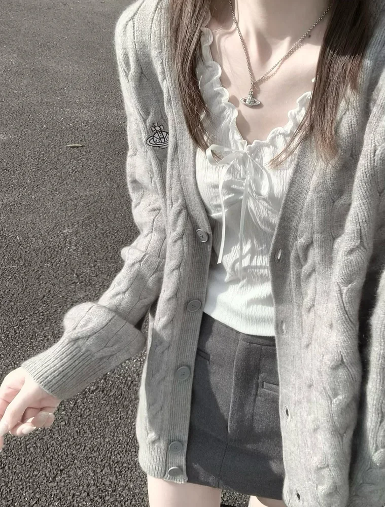 レースの重ね着、一週間ぶん🧶