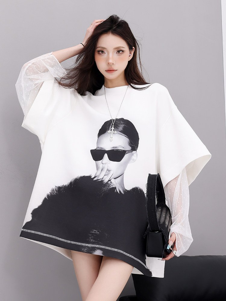 ポートレートプリント レース切替 長袖Tシャツ｜商品写真
