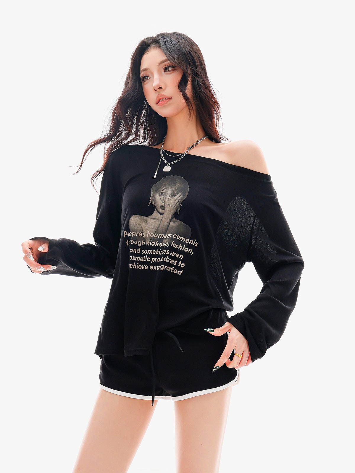 ポートレートプリント シアー ワンショルダー長袖Tシャツ｜商品写真