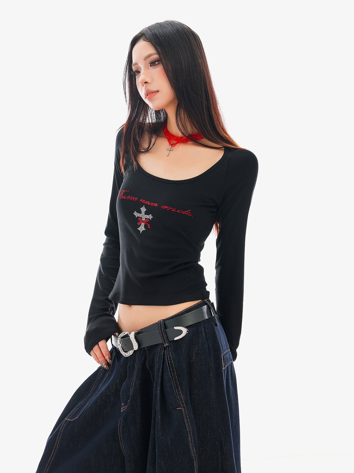 ラインストーンロゴ プリント 長袖Tシャツ ブラック｜商品写真