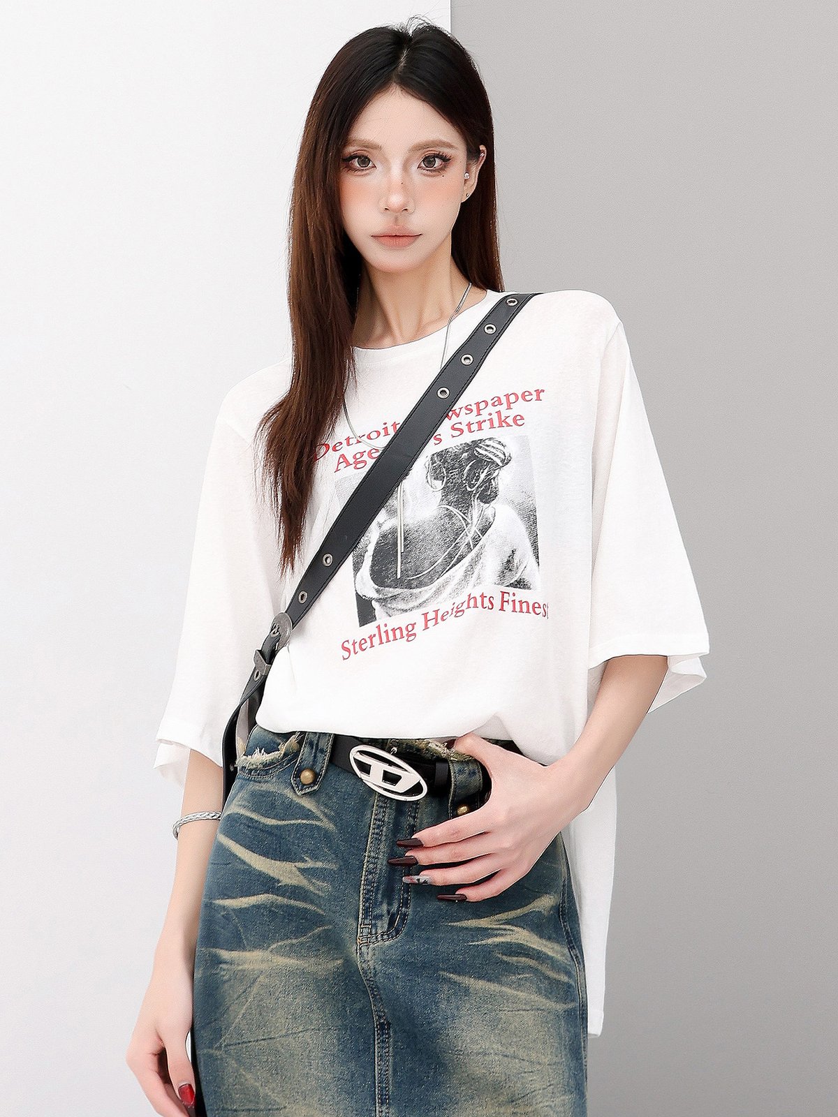 サイドスリット ポートレートプリント 半袖Tシャツ 薄手｜商品写真