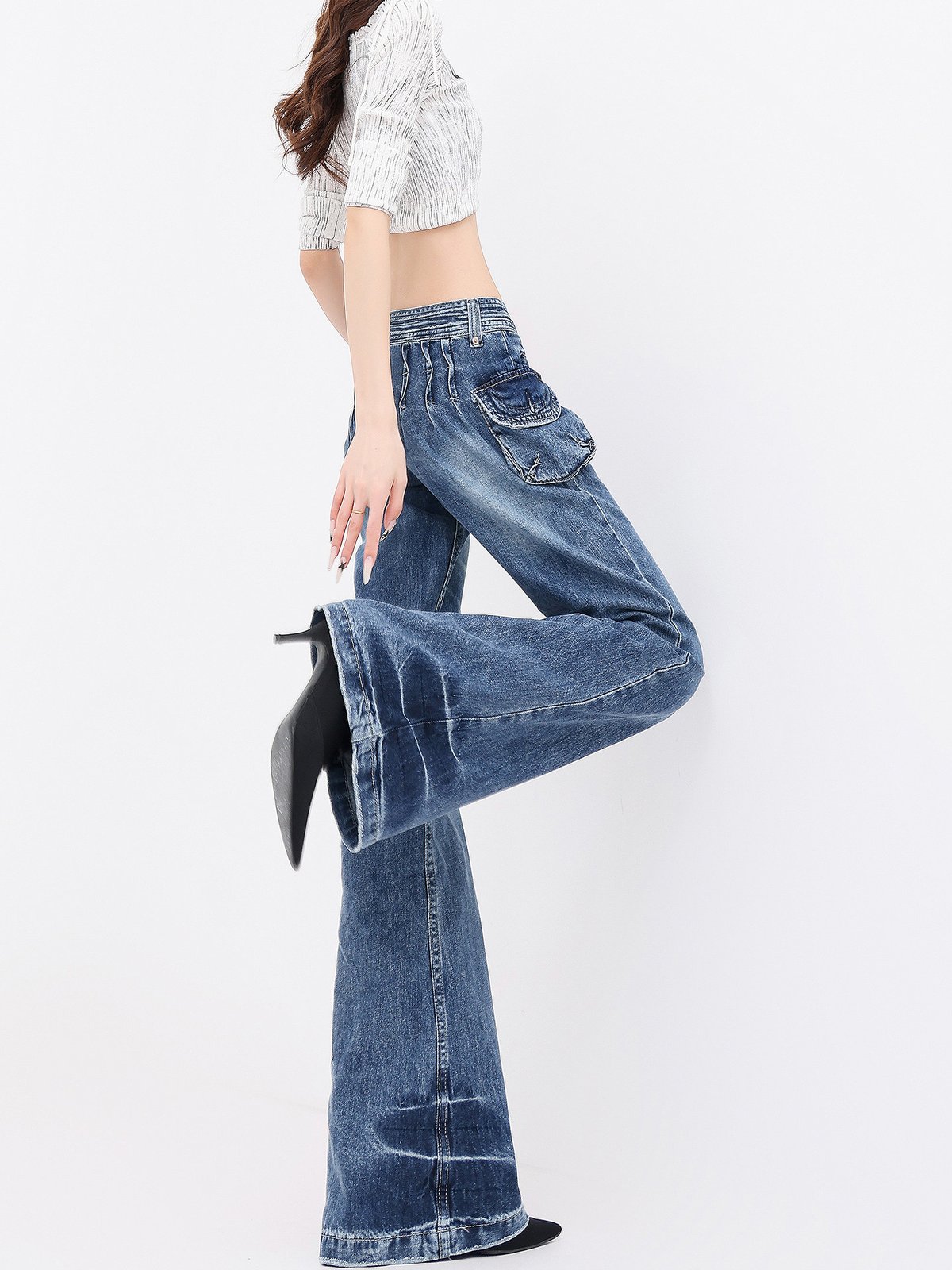ロング丈 ウォッシュド セミフレアデニムパンツ タック入り｜商品写真