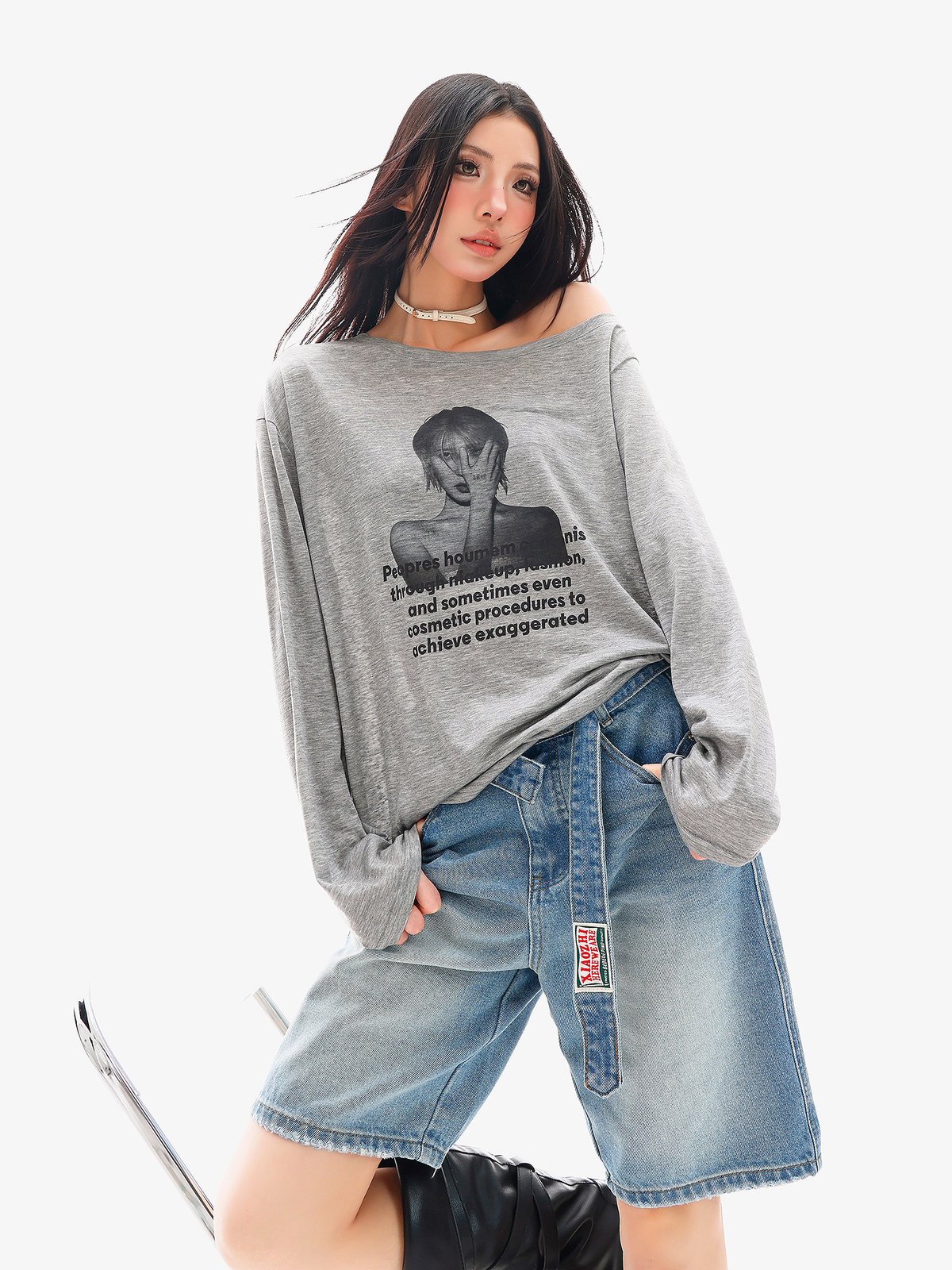 ポートレートプリント アシメネック 長袖Tシャツ グレー｜商品写真