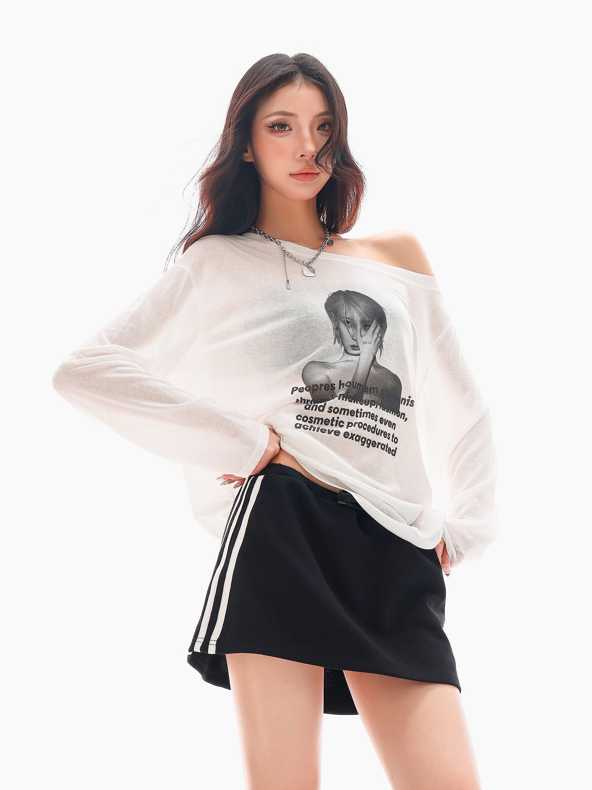 ポートレートプリント アシメネック シアー長袖Tシャツ｜商品写真