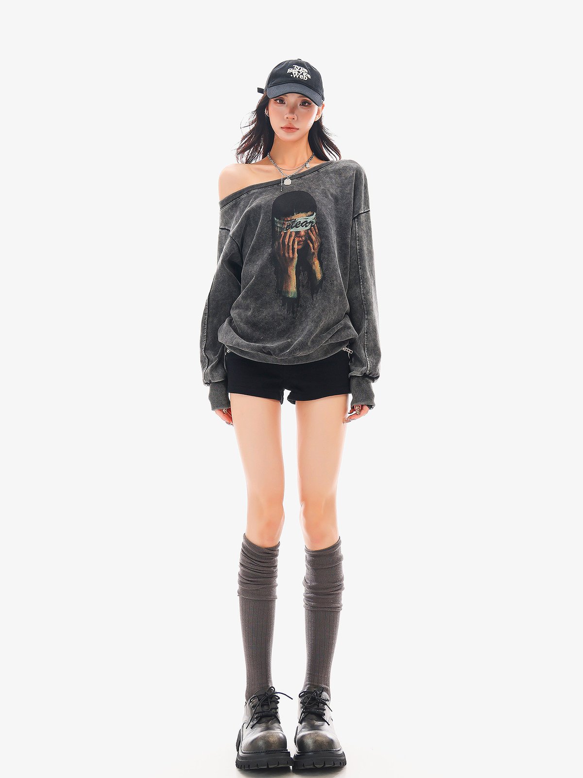 ヴィンテージ加工 ポートレートプリント ワンショルダー長袖Tシャツ｜商品写真