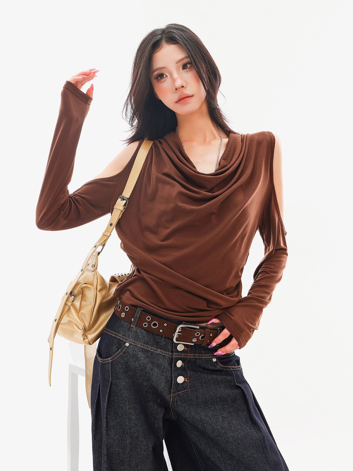 ギャザー ドレープネック オフショルダー長袖Tシャツ｜商品写真