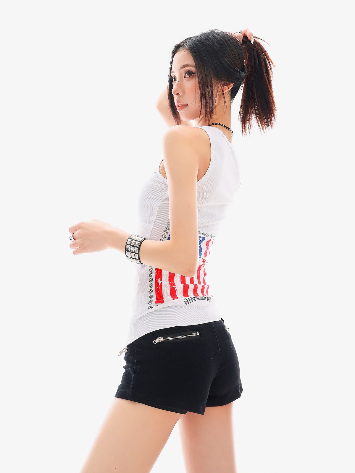 グラフィティプリント ノースリーブTシャツ｜商品写真