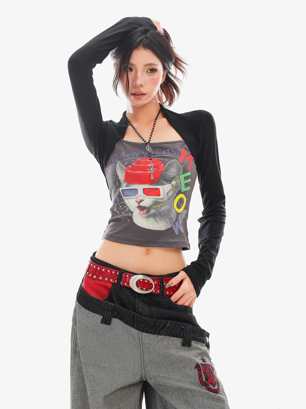 キャットプリント 配色 スクエアネック長袖Tシャツ ショート丈｜商品写真