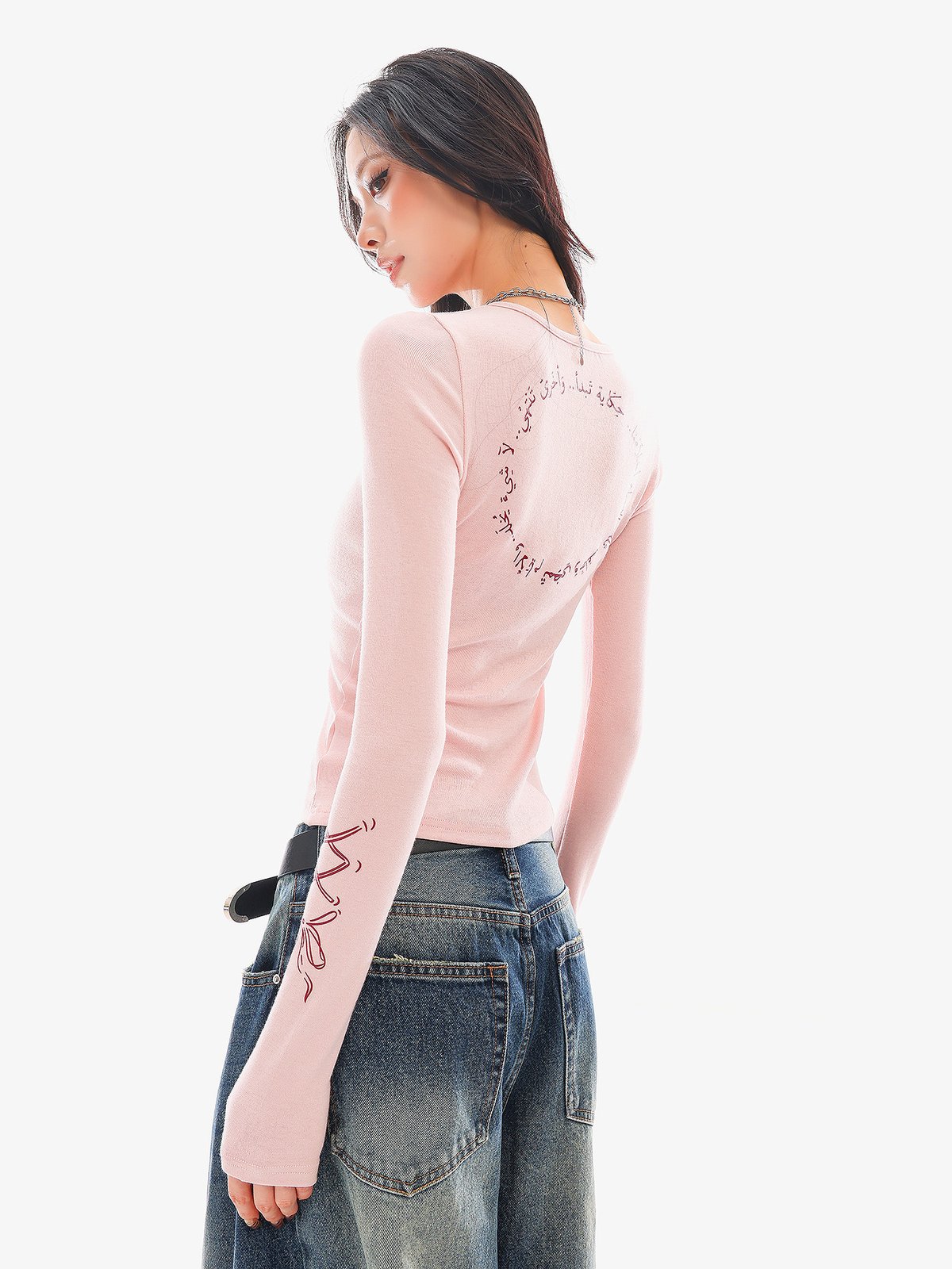 プリント クルーネック 長袖Tシャツ タイト｜商品写真