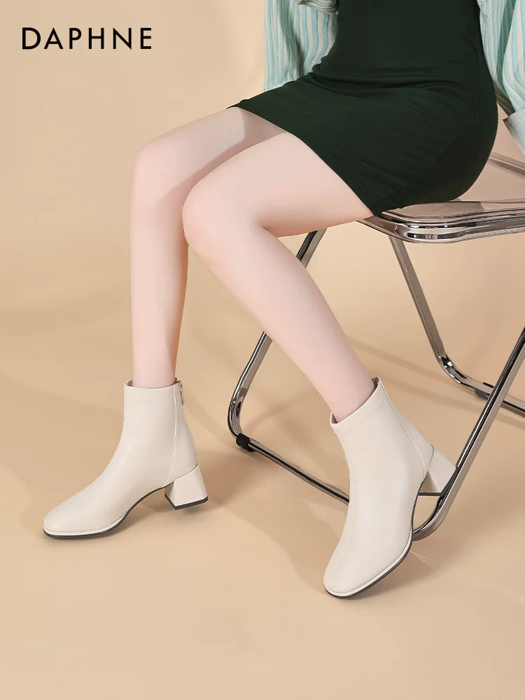 スクエアトゥ レザーショートブーツ 商品写真