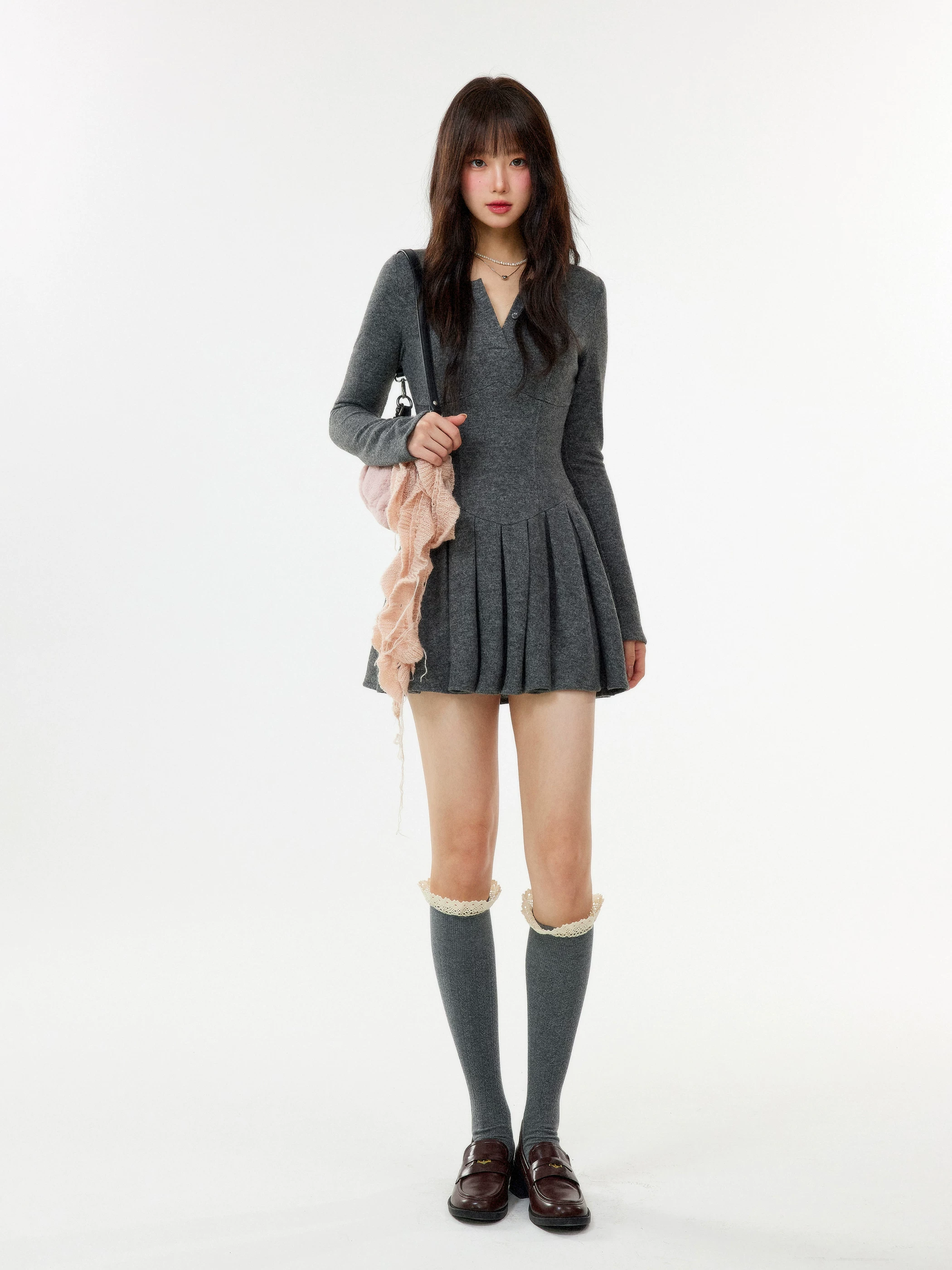 グレー 長袖プリーツ ニットワンピース 商品写真