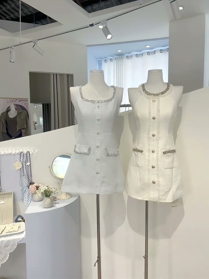 襟のきらきらがかわいい✨