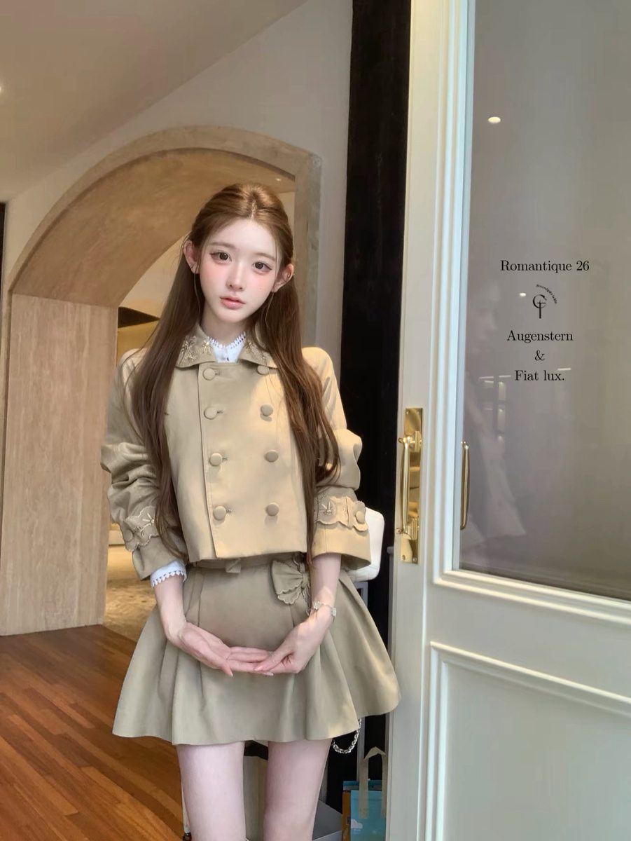 ミニスカに白ブーツ合わせたい🍂