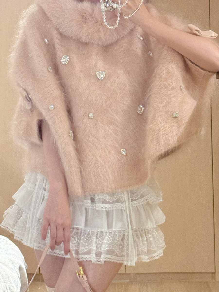 ピンクのニット、裾から白レース🩷 写真2