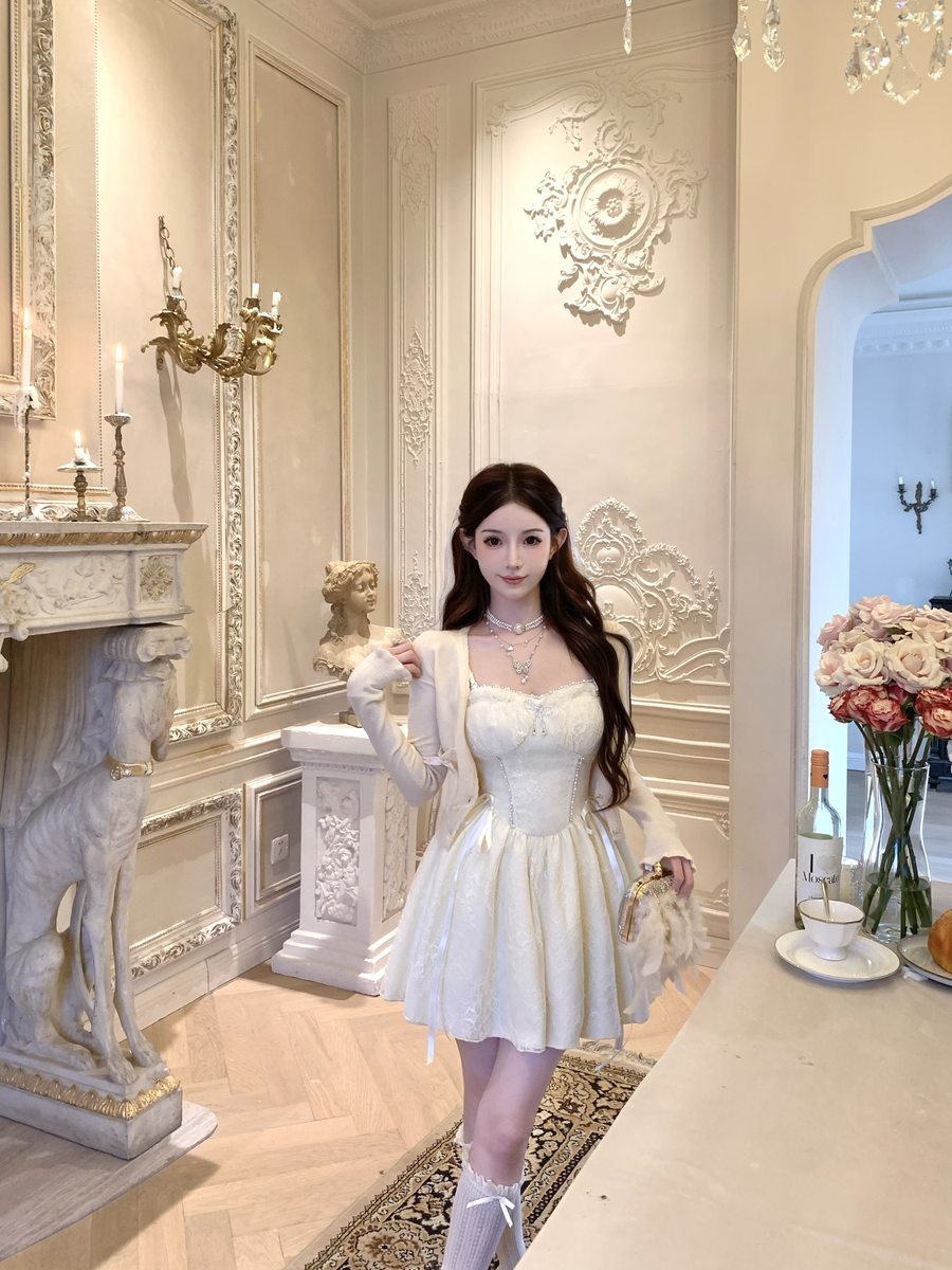 胸元のレースが可愛いワンピ👑 写真2