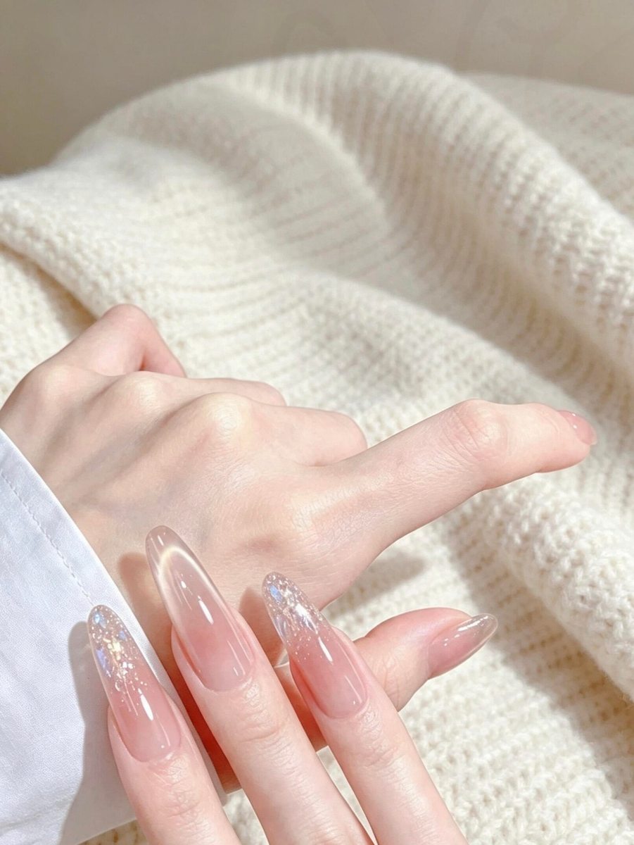 爪の先だけラメってかわいい✨ 写真2