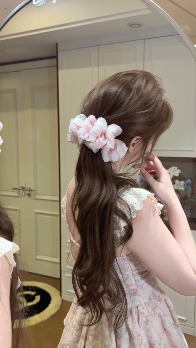 ピンクのお花でまとめ髪🌸