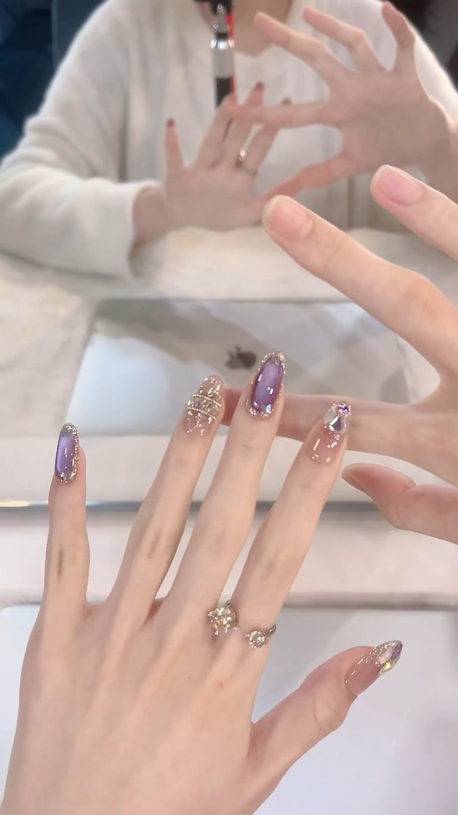 紫のつやにきらきらを重ねて🔮 写真2