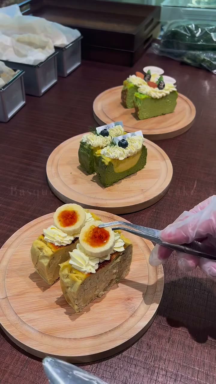 ケーキにクリームをひとしぼり🍰