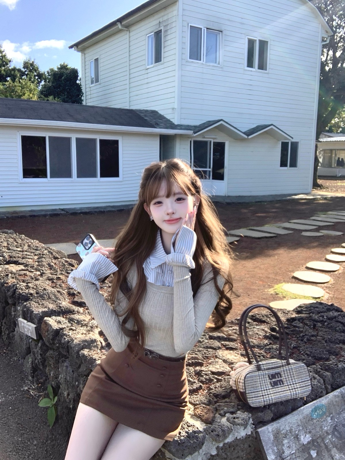 ニットからストライプの襟と袖🤎