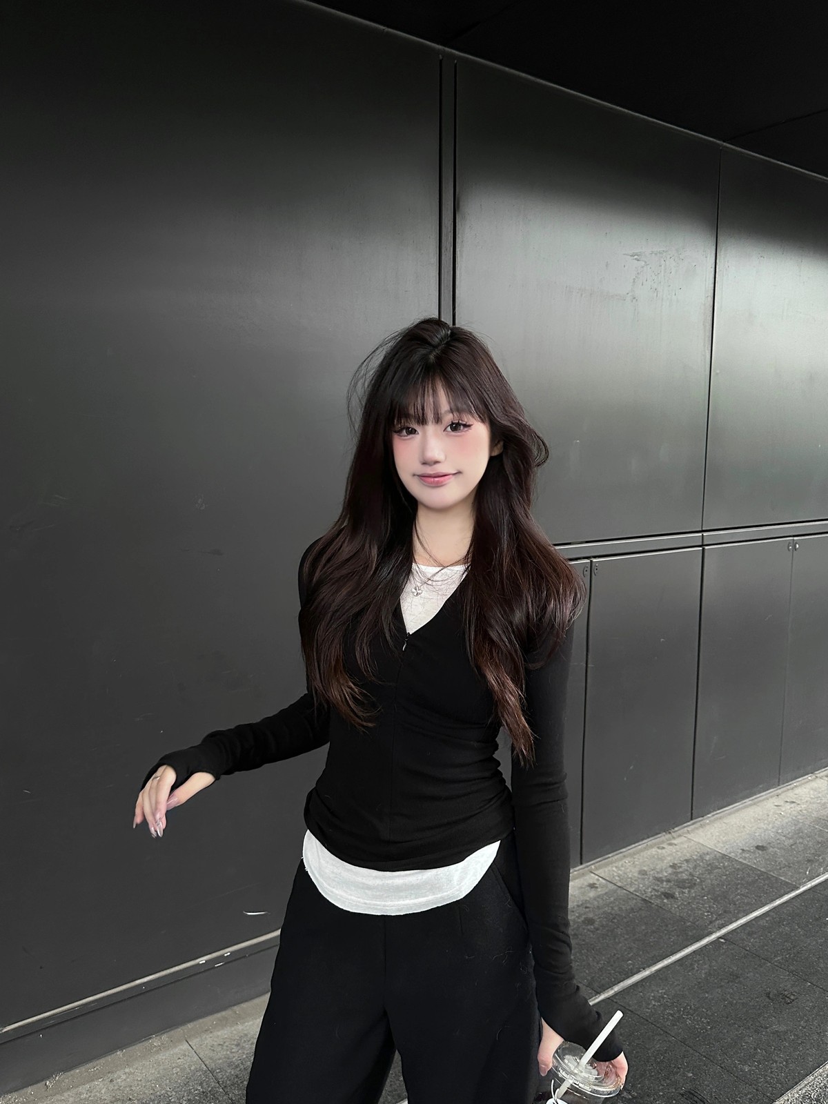 黒を中心に、ミニ丈もパンツも🖤 写真3