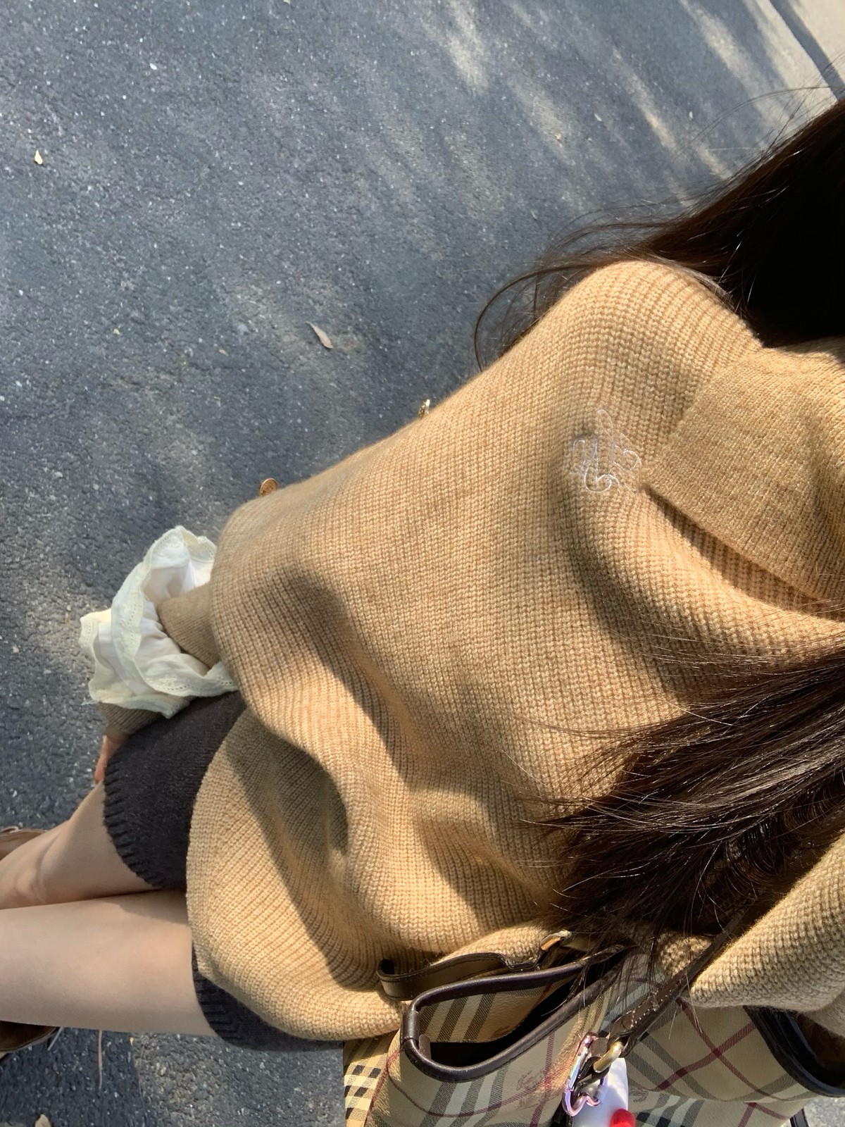 袖口からふわっと白フリル🍂 写真2