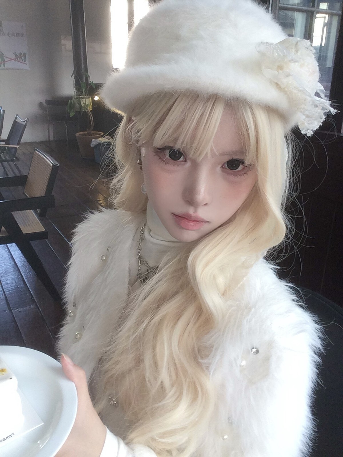 ふわふわの白に帽子もそろえて☁️ 写真2