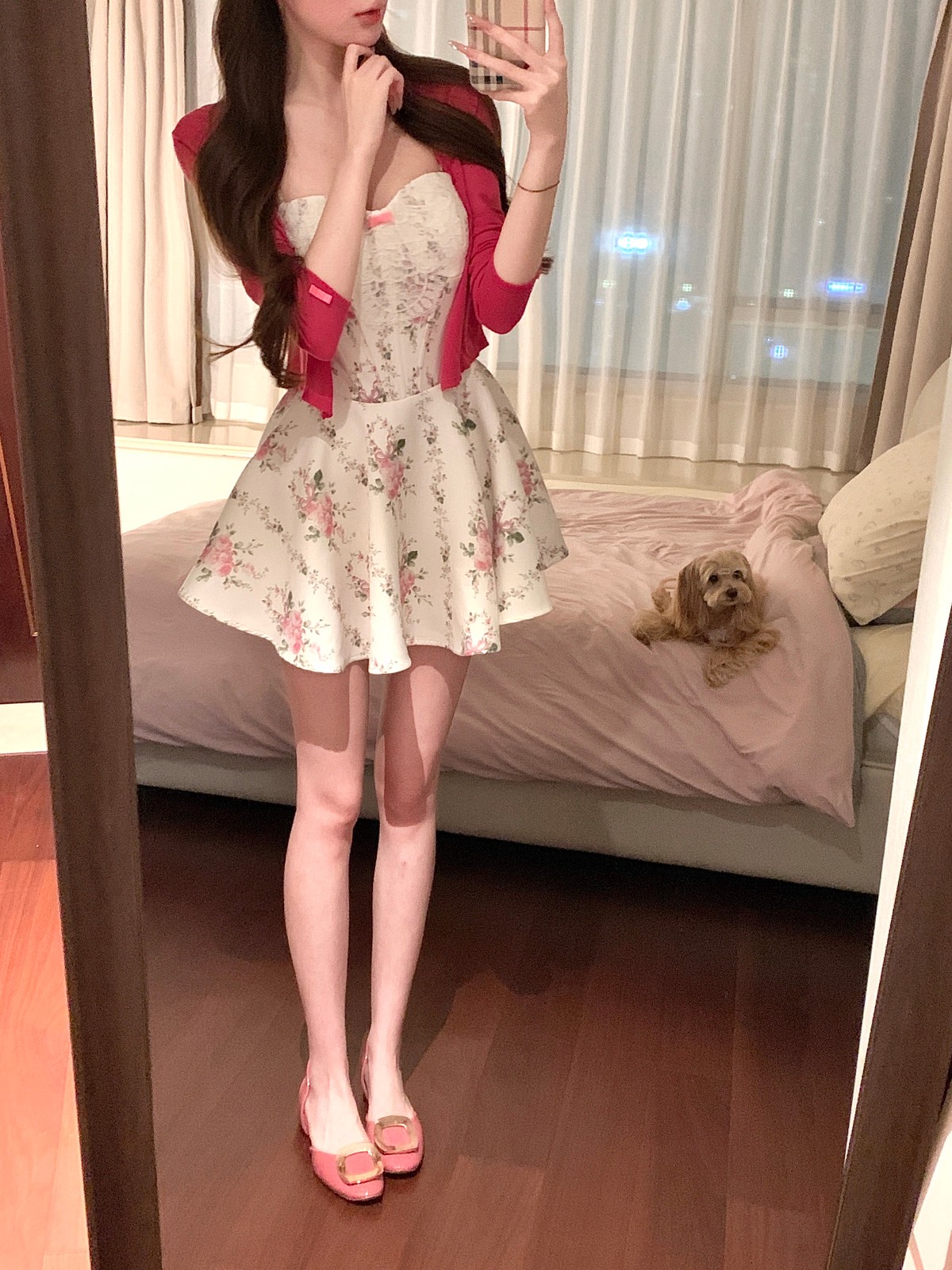 花柄ワンピに濃いピンクをひとさじ🌷 写真2